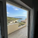 Blue View Apartment